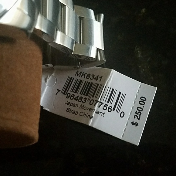 Men's nwt Michael Kors stainless watch - Picture 4 of 5